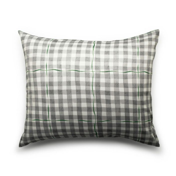 71547_product_iris_collection_bed_linen_pillow_case_50x60_edwin_iris_art_no_white_background_and_we_see_the_front_of_the_pillow_image_size_2020-08-24_peksta_larnil_0059