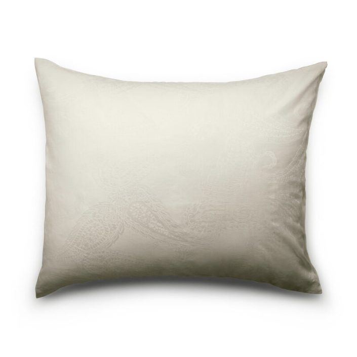 61500_product_hastens_paisley_pillow_case_bed_linen_pillow_case_50x60_paisley_white_art_no_white_background_and_we_see_the_front_of_the_pillow_image_size_2020-08-24_peksta_0032